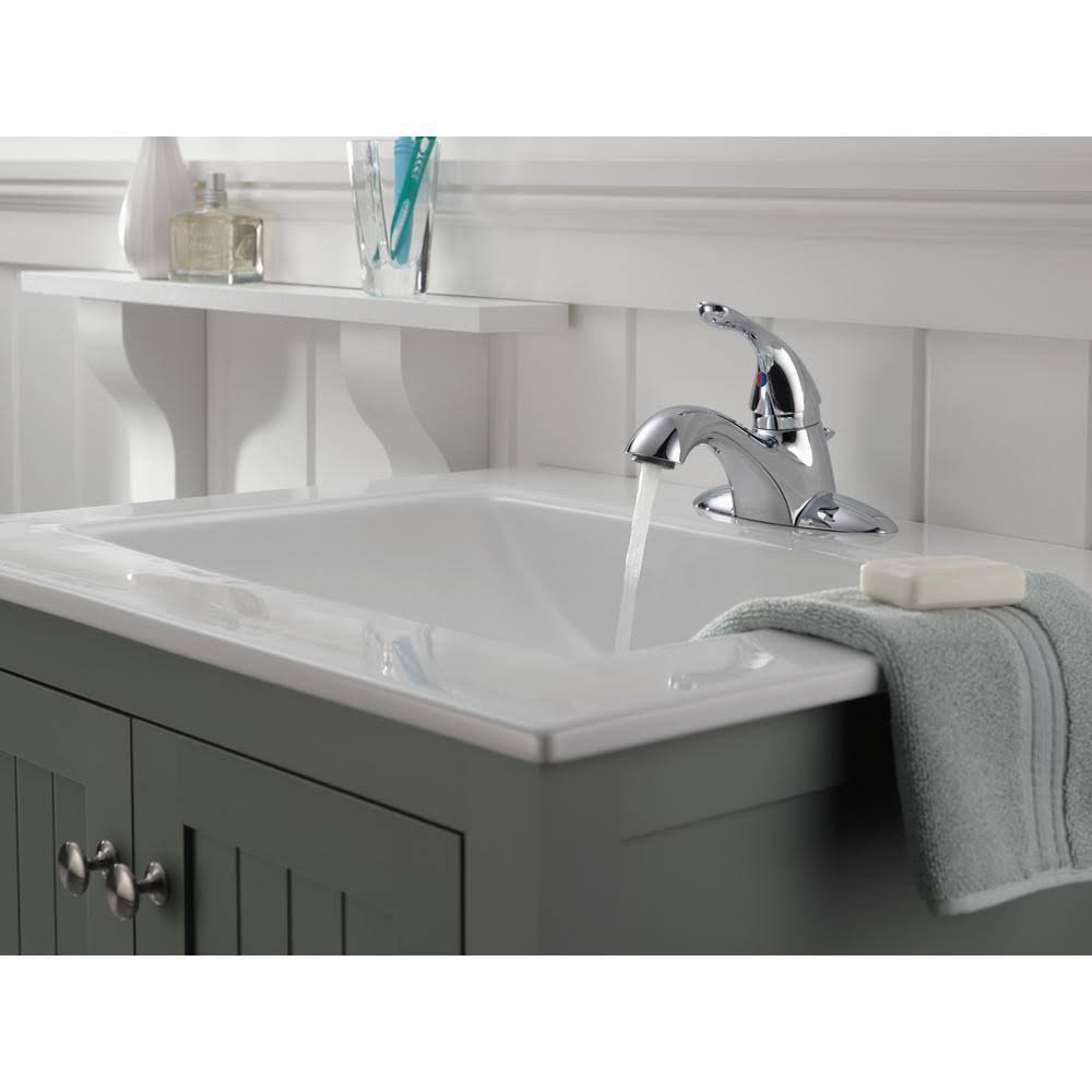 Single Handle Centerset Bathroom Faucet Chrome Y7663
