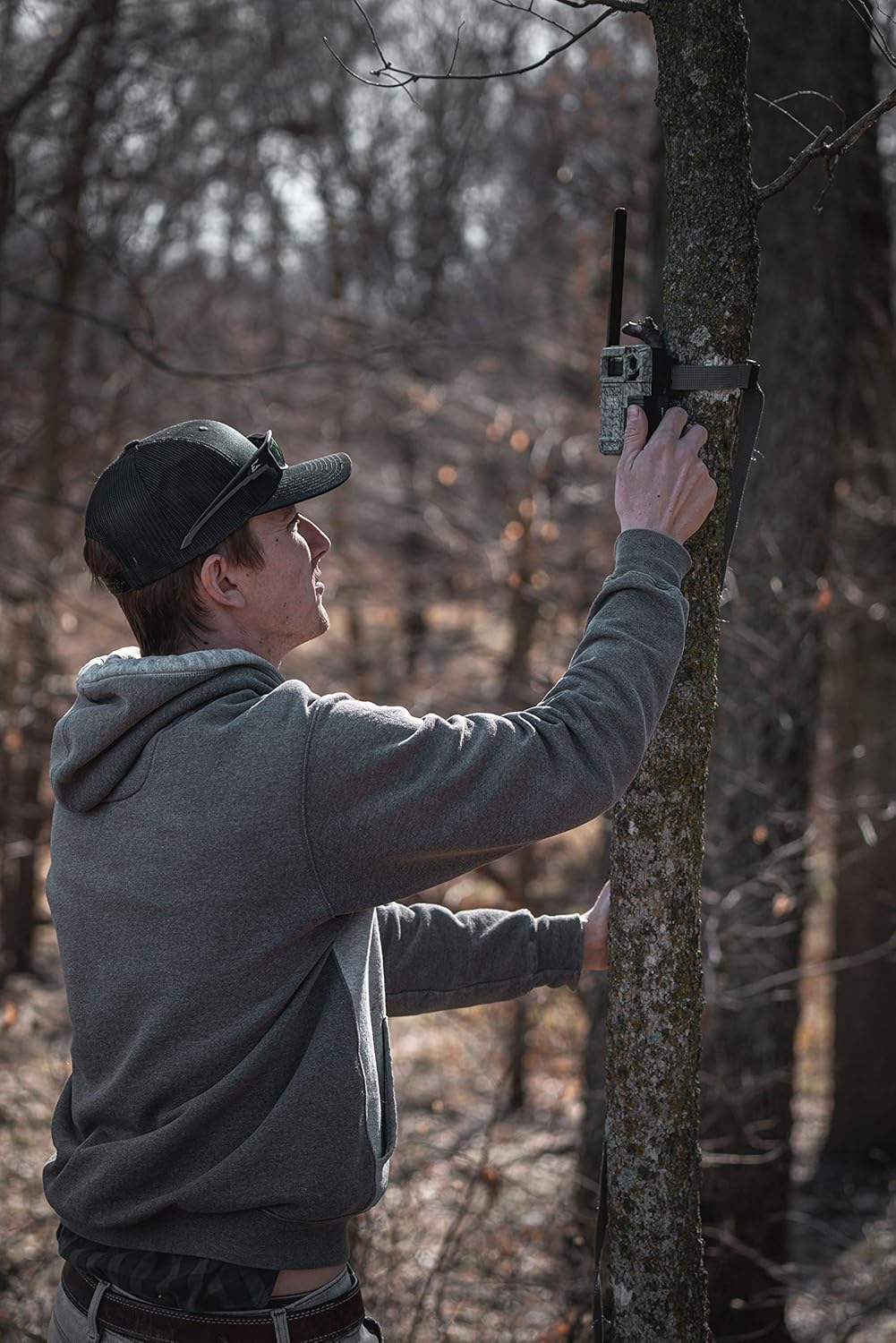 Cellular Trail Camera with Micro SD Card, Card Reader, Batteries, Reinforced Strap, and Microfiber Cloth Screen Cleaner Z313