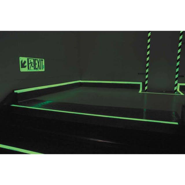 3x22 Glow in The Dark Arrow Tape Z33859
