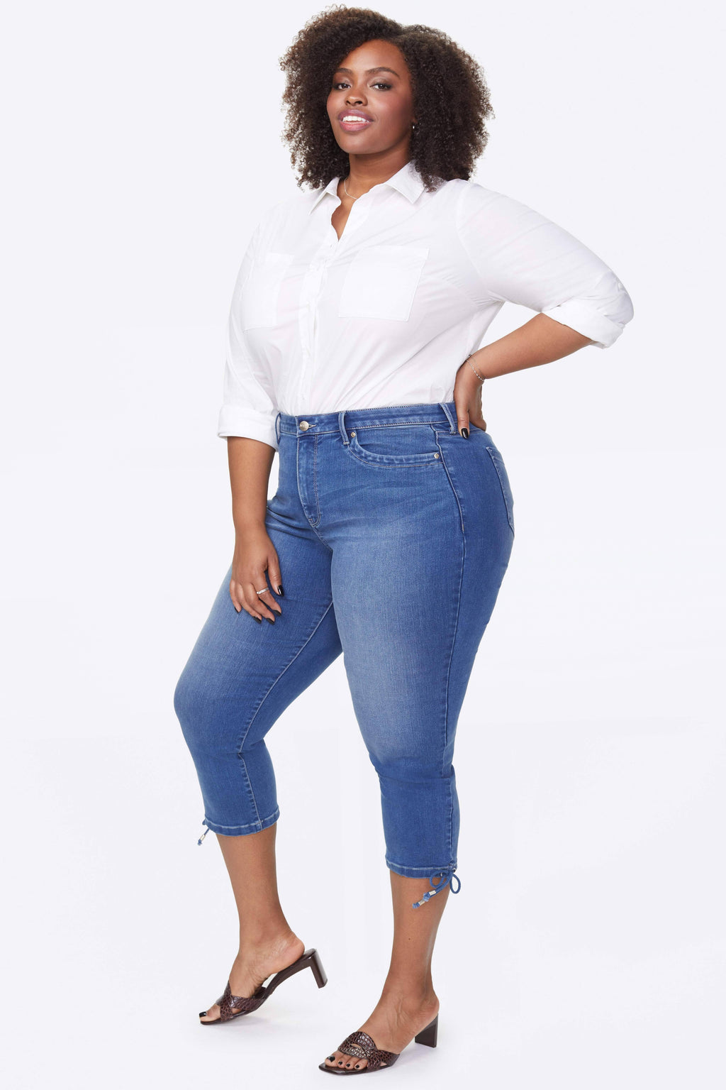 Capris with Drawcord Hem, Size 28 W M3036