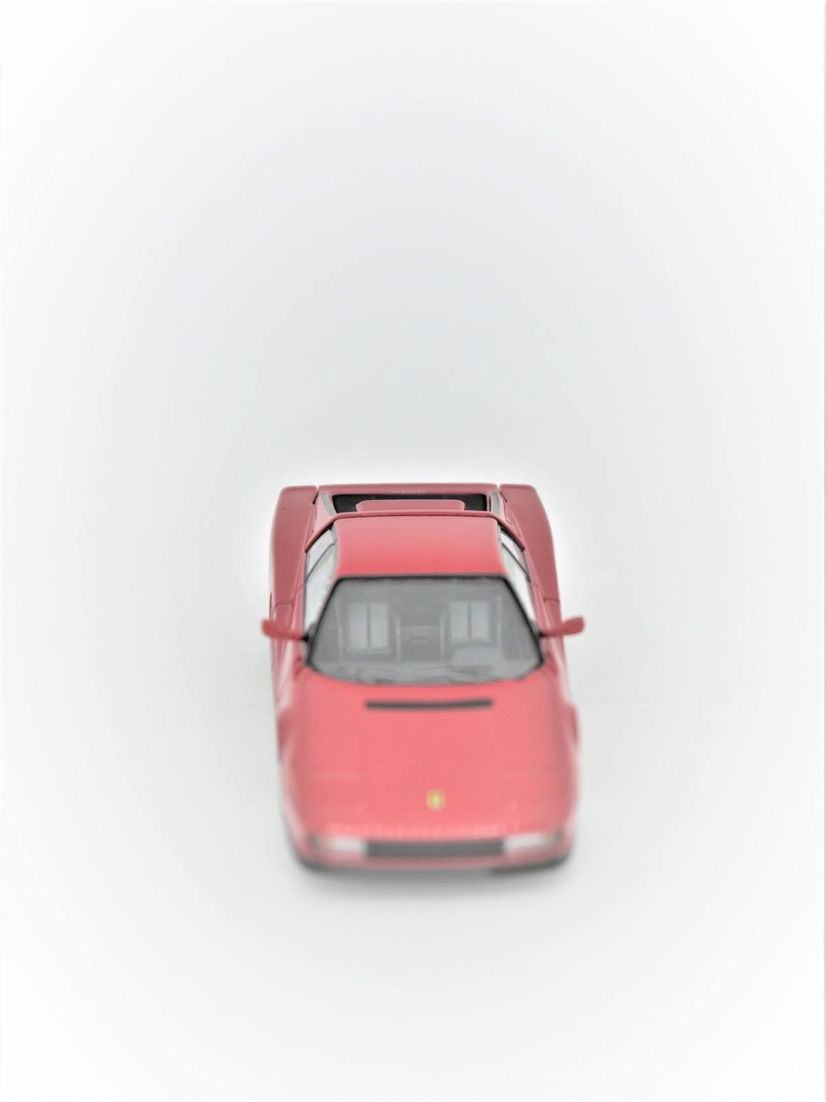 1/64 Ferrari Testarossa Red Diecast Model Y98493