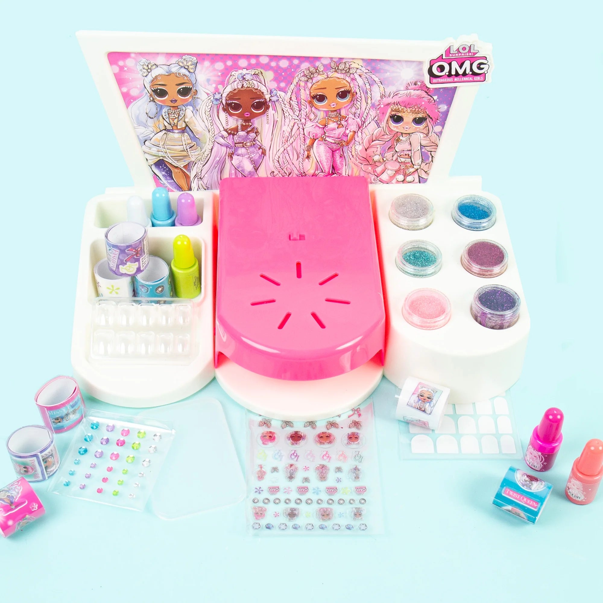4-in-1 Manicure Set with Water Based Nail Polish V94319