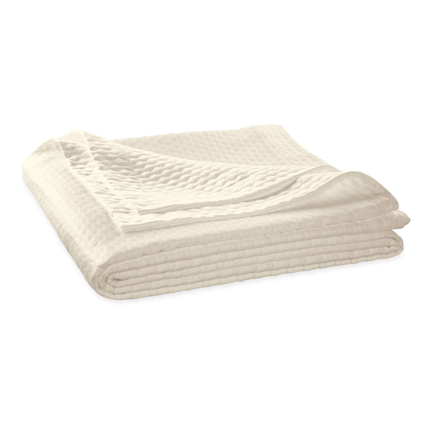 Ivory Full/Queen Coverlet E24507