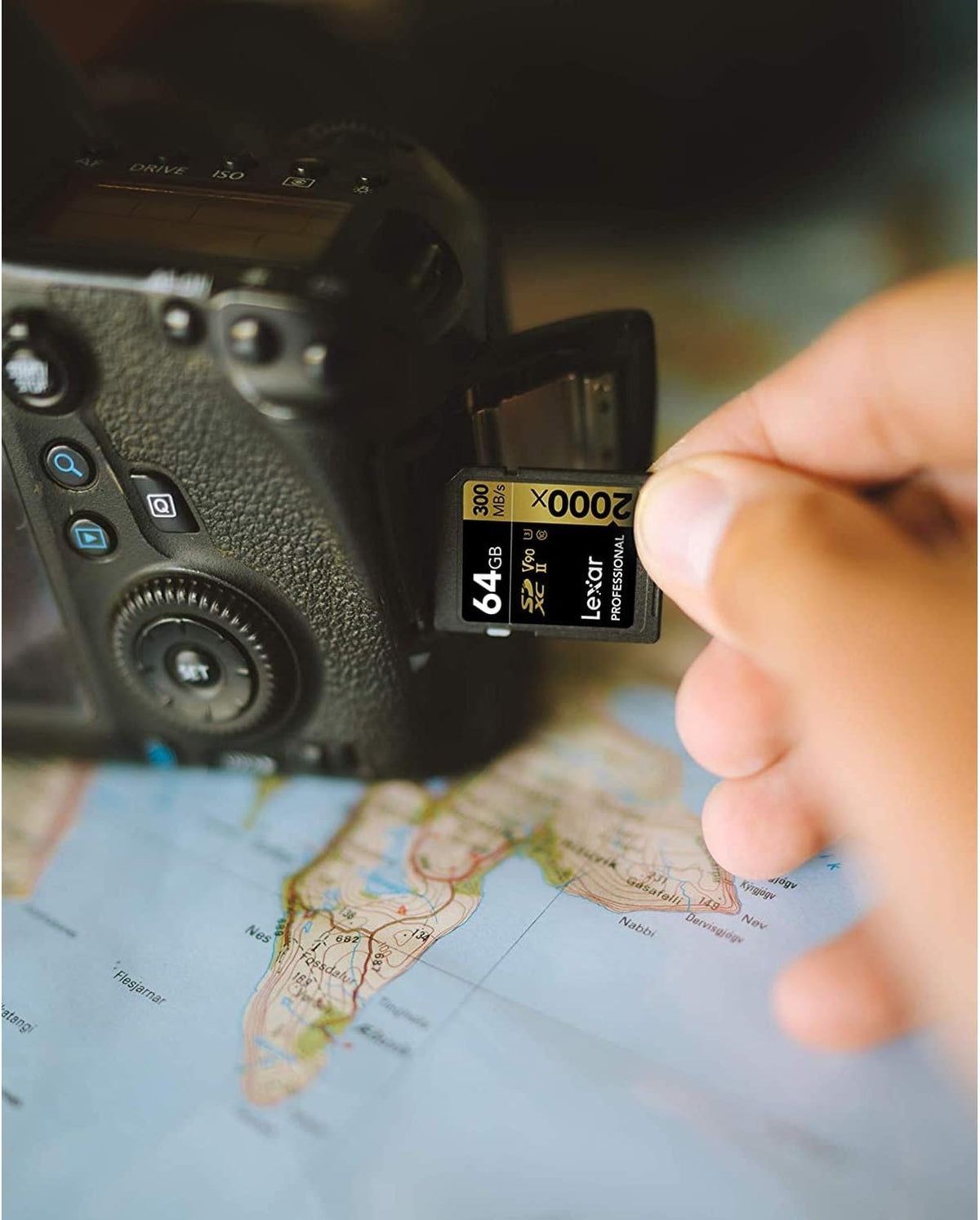 Pack of 3 64GB (192GB Total) SDXC UHS-II Memory Cards with Reader & Case Y774