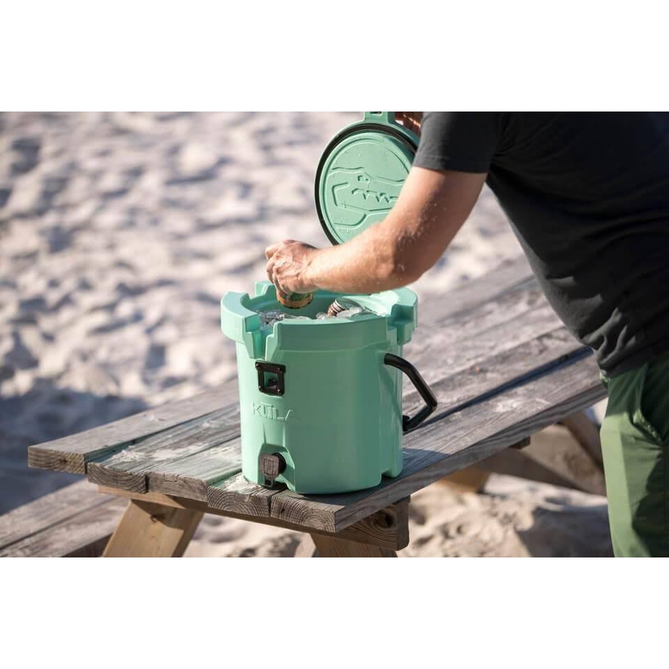 2.5 Gallon Cooler Q68309