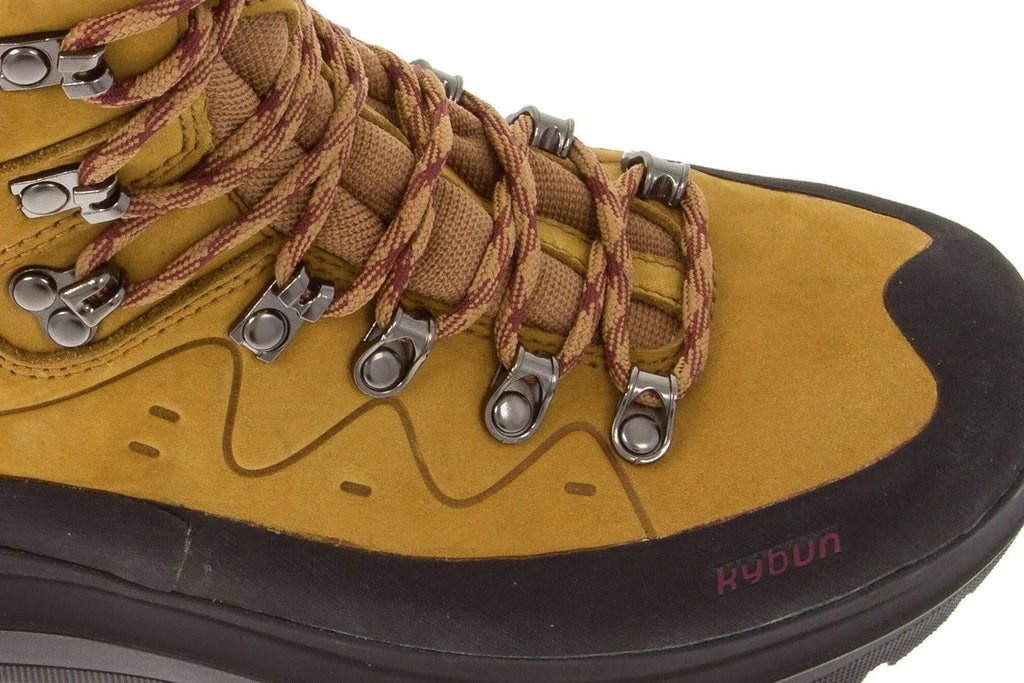 17 Peanut 8.5 Swiss Made R937