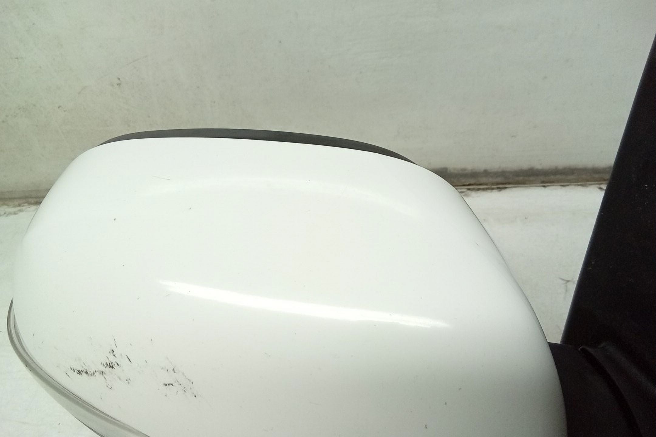 Pre-Owned 2014 Kia Soul Passenger RH Door Mirror OEM A2432