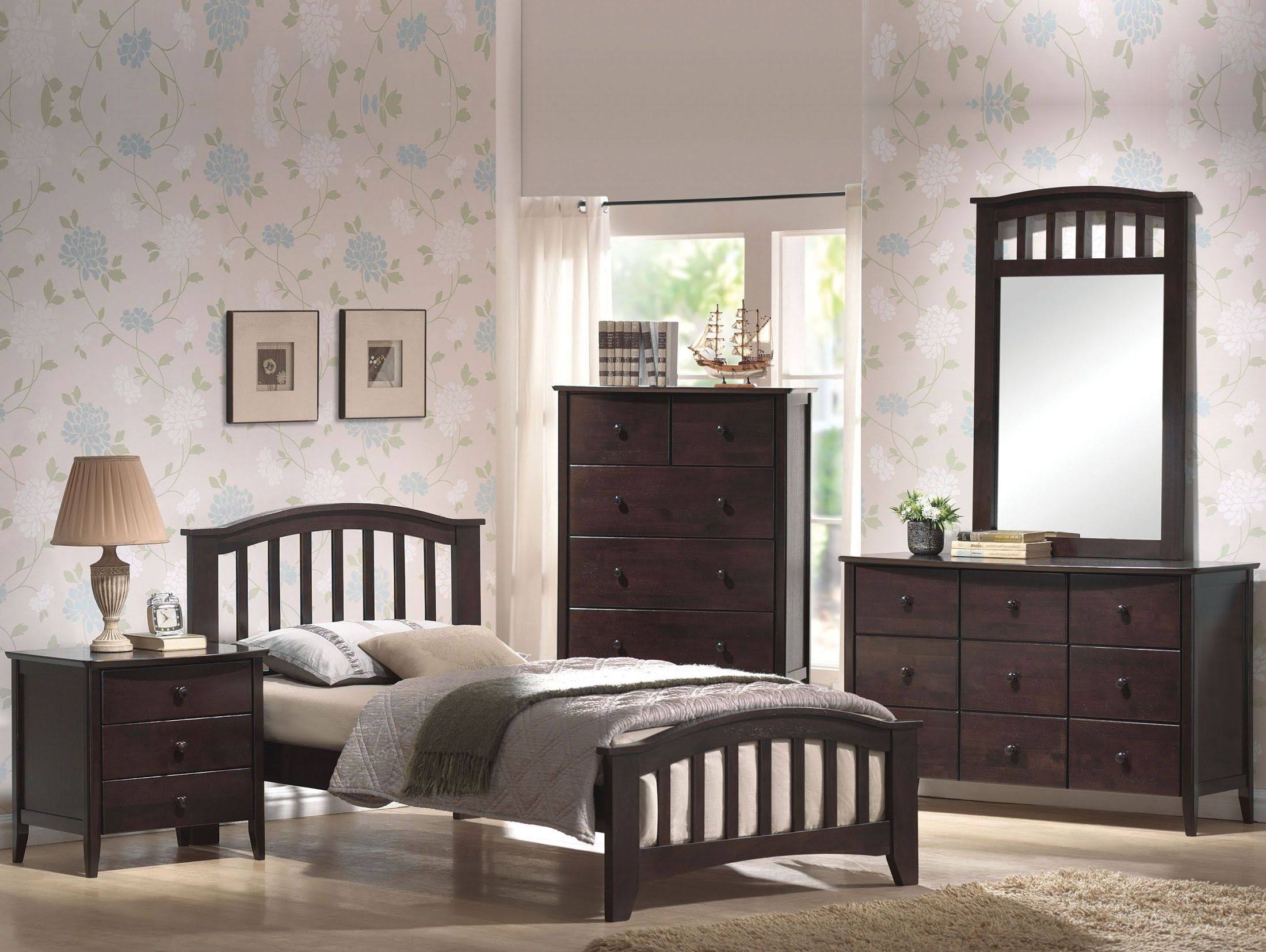 Dark Walnut Full Bed G80678